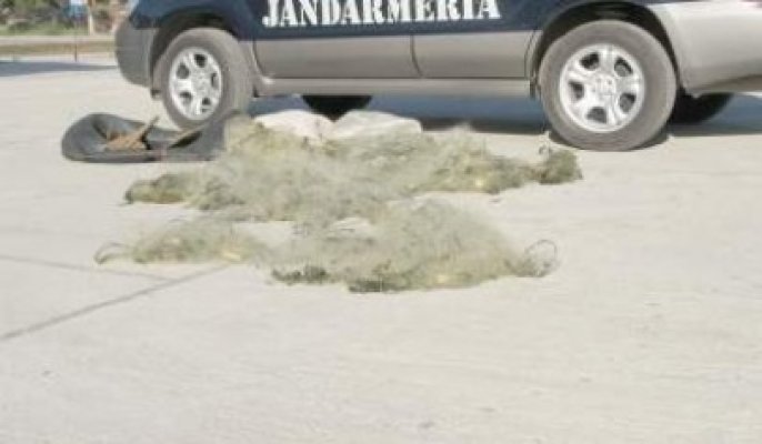 Plase monofilament confiscate de Garda de Coastă